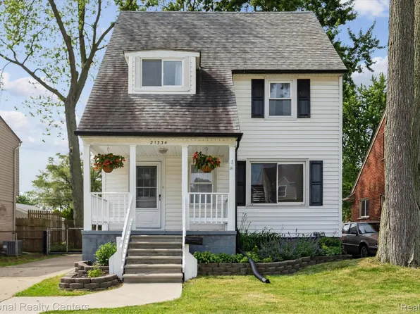 21334 Alexander St, Saint Clair Shores, MI 48081