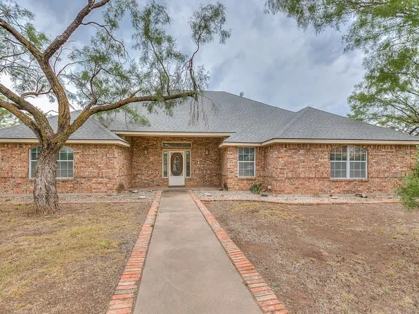 909 Riverwood Dr, San Angelo, TX 76905