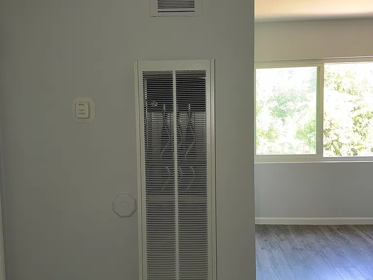 11901 Venice Blvd #17 — Photo 6