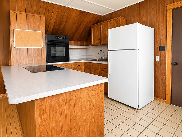 219 Park St #1 — Photo 2