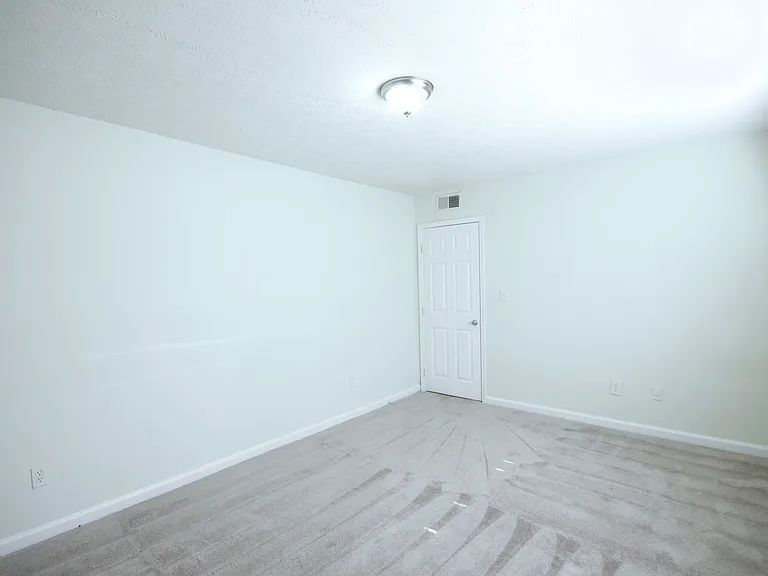120 Viking Ct #10 — Photo 6