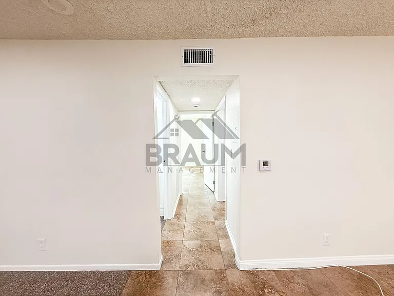 221 Elm Ave — Photo 7