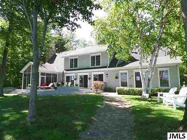 1st image of 2696 Lake Shore Dr