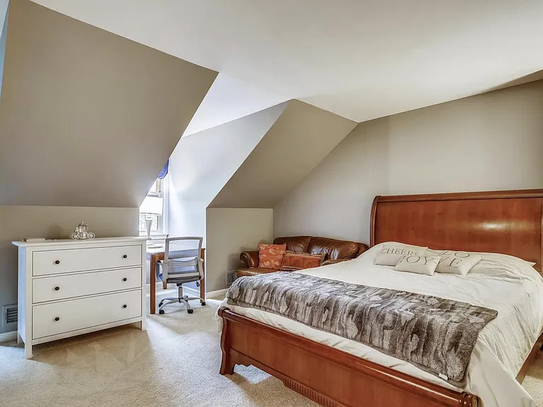2nd master bedroom 4th floor