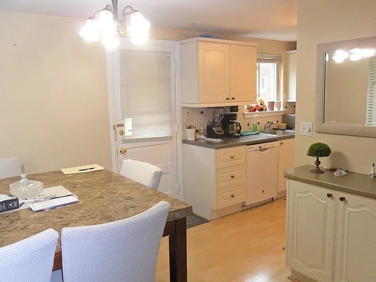 126 Wilson Dr #126 — Photo 5