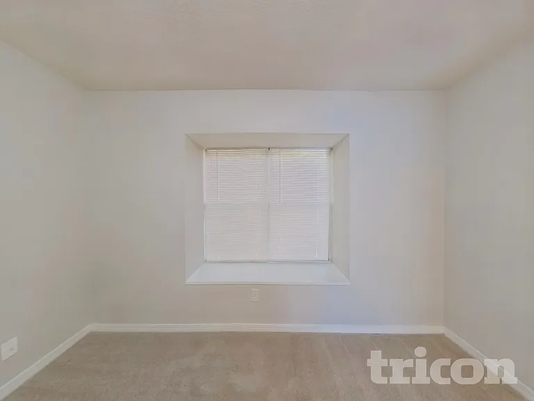 8115 E Mactavish Way — Photo 11