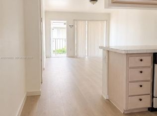 15401 SW 81st Circle Ln APT 16, Miami, FL 33193
