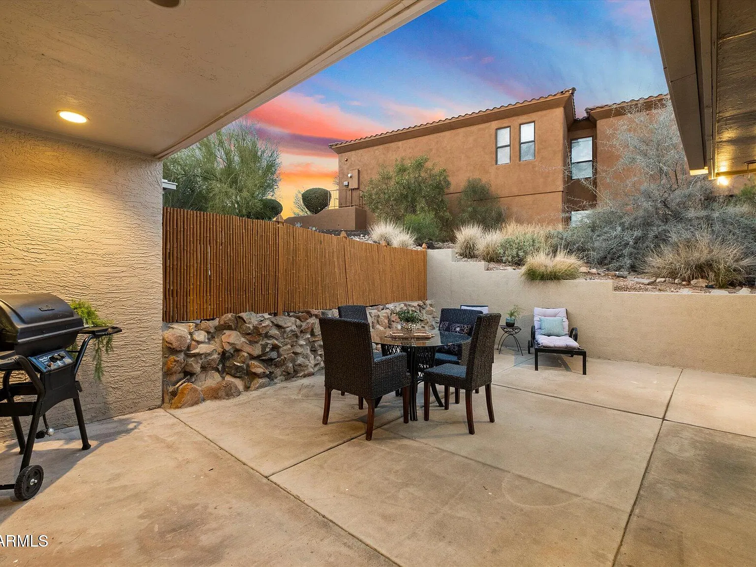 3 bed, 2.0 bath, 1393 sqft, $2,250 — Photo 2