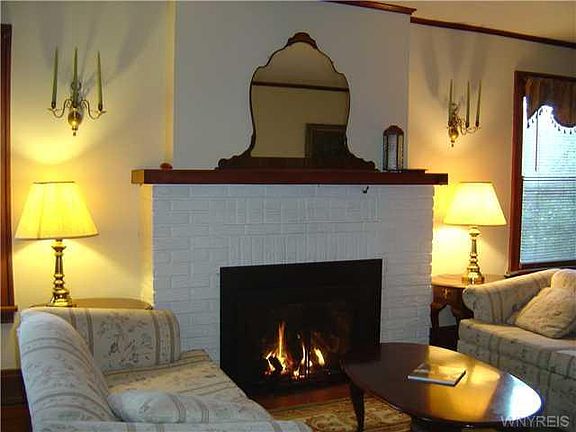 4th image of 48 Lafayette Blvd