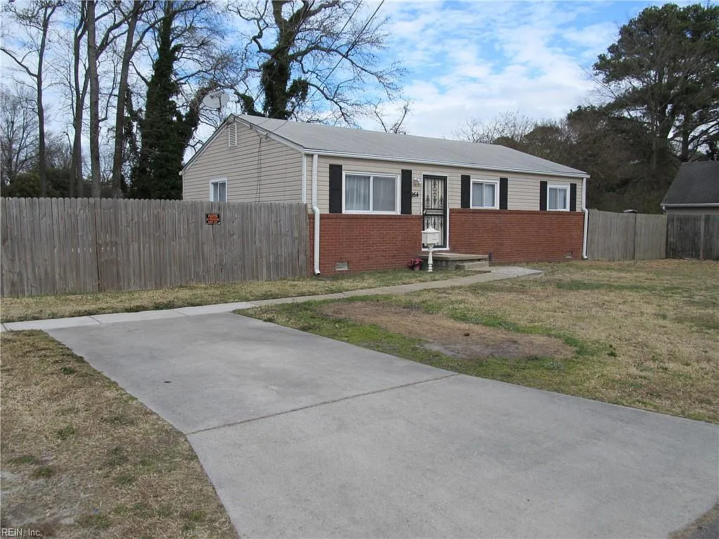 3 bed, 1001 sqft, $2,000 — Photo 2