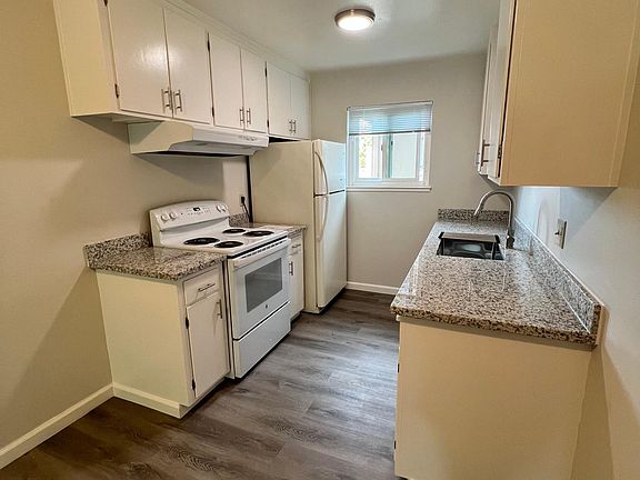 3rd image of 3725 Starview Dr