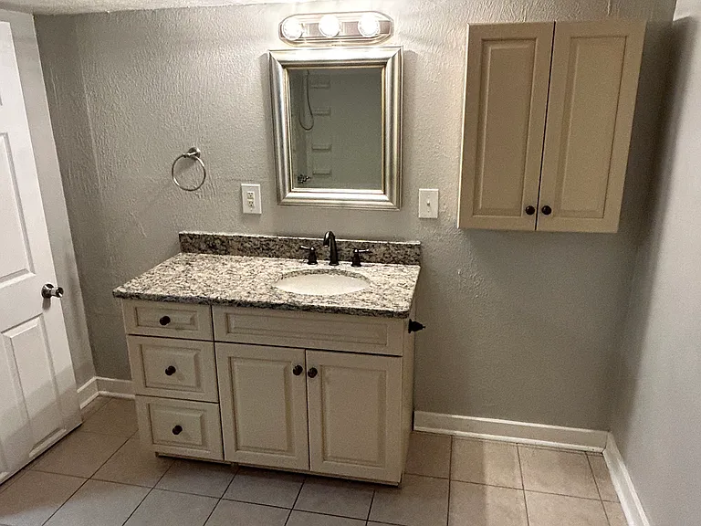 2622 Stella St — Photo 13