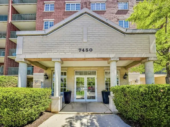 7450 Lincoln Ave Unit 403, Skokie, IL 60076