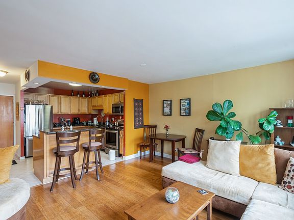 4th image of 211 E Ohio St APT 2322