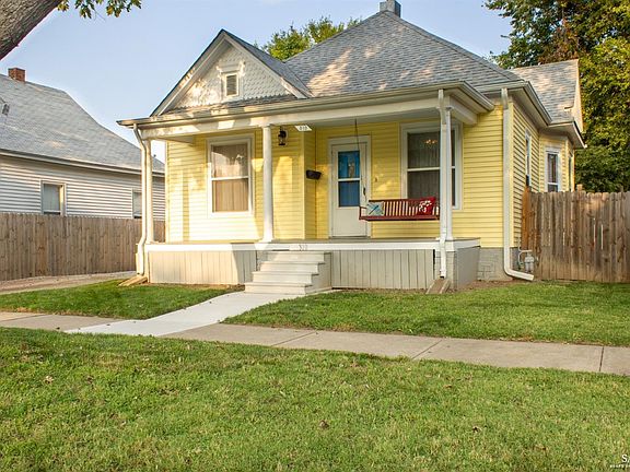 2nd image of 310 N Oakdale Ave