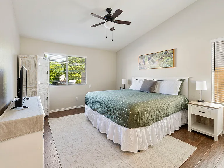 842 W Cooley Dr — Photo 16