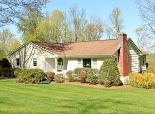 25 Raemont Rd, Granite Springs, NY 10527