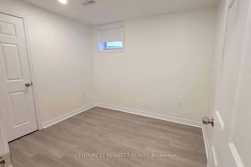 Ajax House for rent - 2 Bedrooms — photo 7