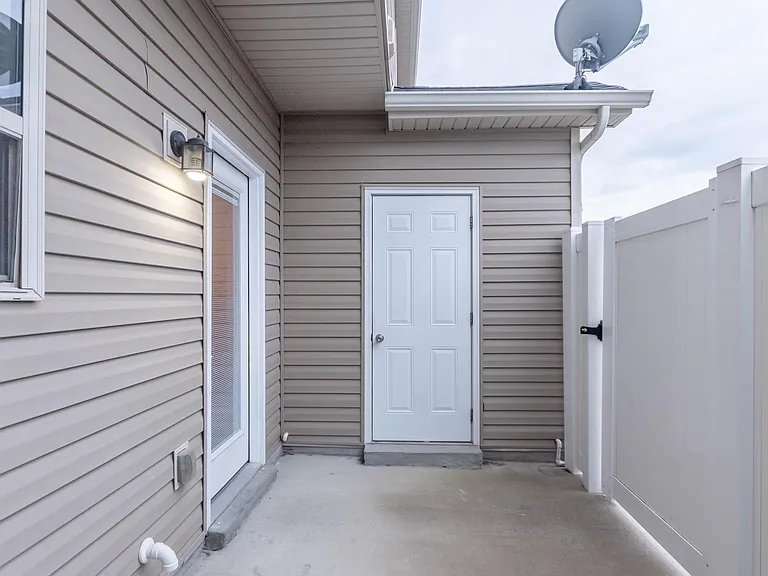 1512 Sprucedale Dr — Photo 12
