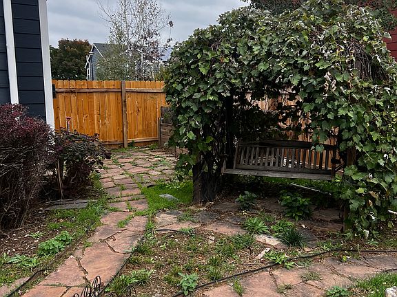 5th image of 1315 Lambert Cir