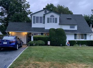 144 Duckpond Dr N, Wantagh, NY 11793