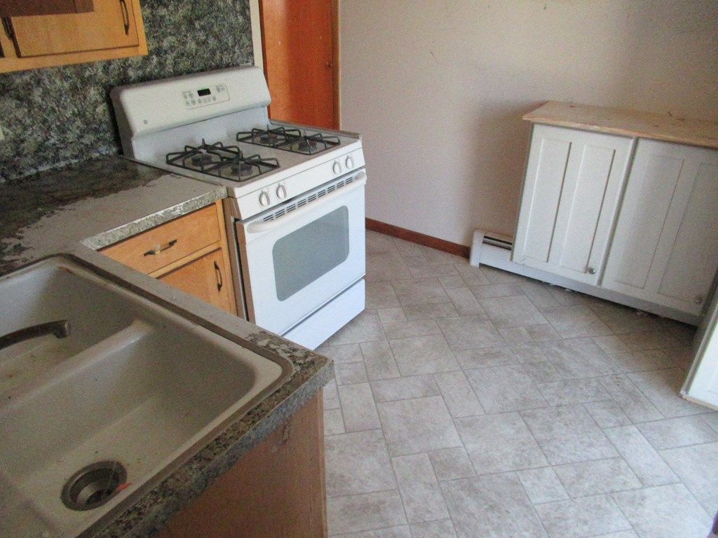 775 Walnut Dr, Mansfield, OH - View 2