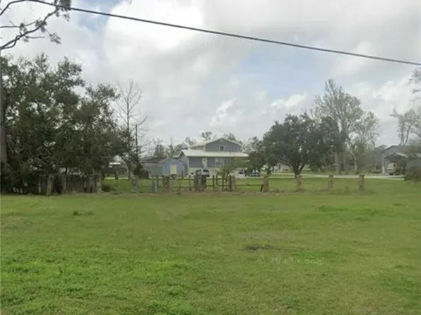 502 Woodhaven Dr, Houma, LA 70363