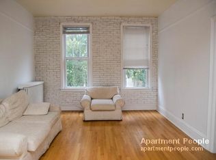 714 W Aldine Ave, Chicago, IL 60657