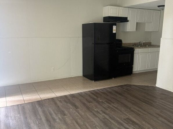 121-3 Doyle Rd