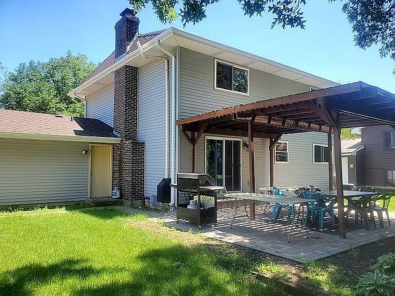 2nd image of 4476 Saint Tropez Dr