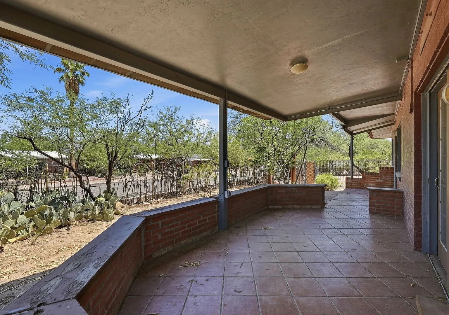 1104 E. Waverly St. — Photo 4