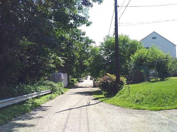 5th image of 112 W 4th Ave