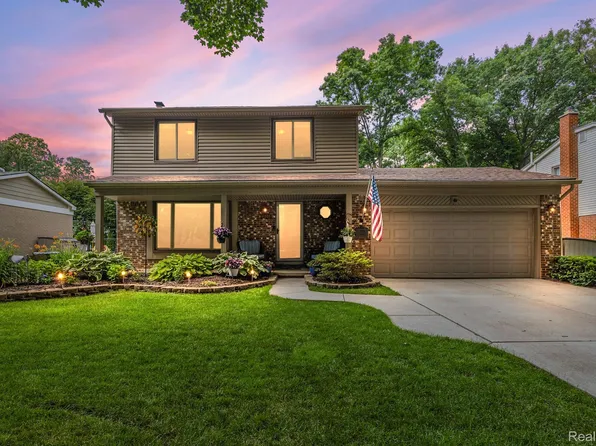 16048 Birwood Ave, Beverly Hills, MI 48025