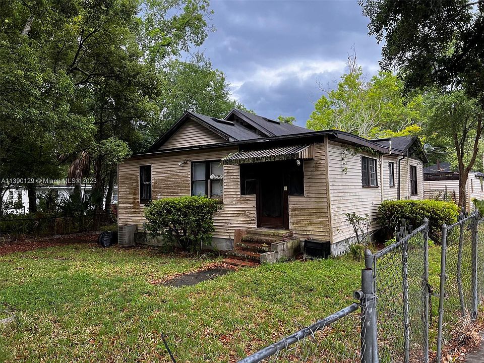 1st image of 2029 W 18th St