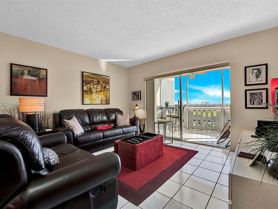 1st image of 4001 Hillcrest Dr APT 1007