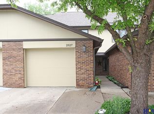 2527 Winding Way, Lincoln, NE 68506