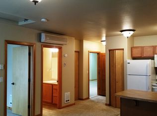 535 SW 6th St APT 4, Redmond, OR 97756