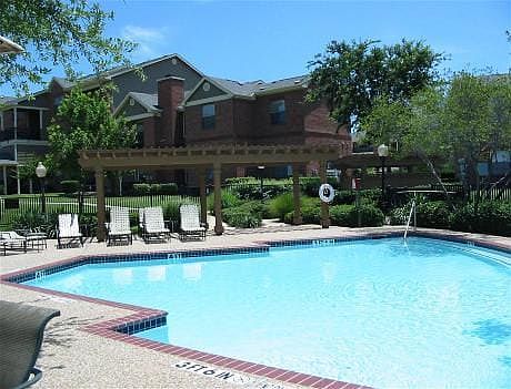 1st image of 1901 NE Green Oaks Blvd #221
