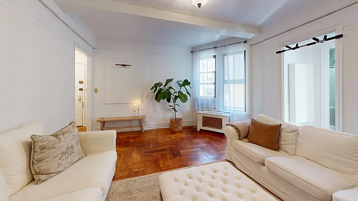 Rented by Bond New York | media 14