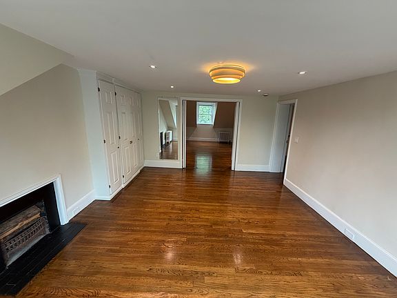 5th image of 96 Mount Vernon St #4