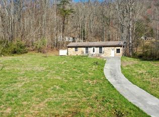 201 Meadowood Cir, La Follette, TN 37766