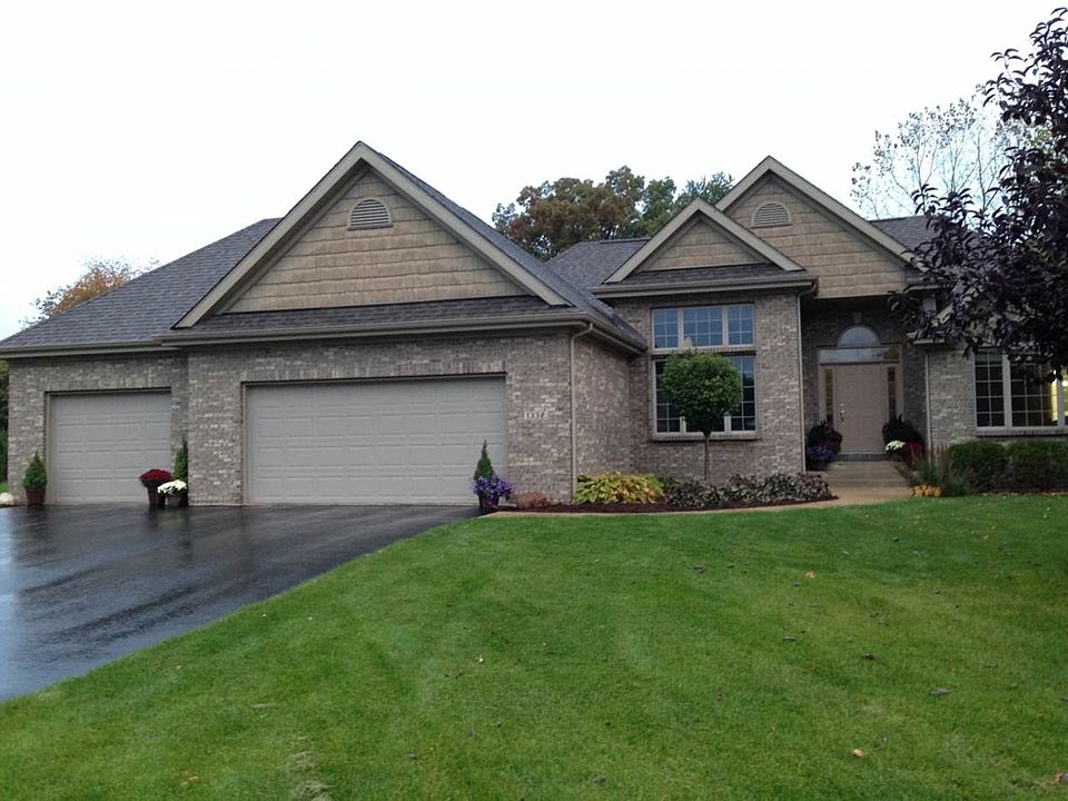 1st image of 1332 University Dr