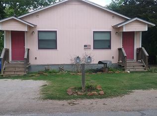 316 W Humphreys St, Seguin, TX 78155