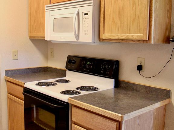 5th image of 3100 Washburn Ave #23