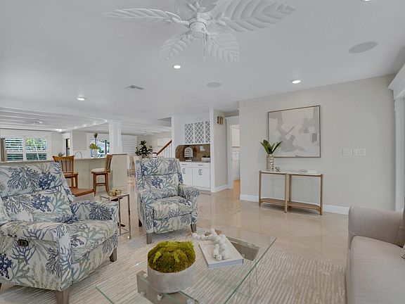 4th image of 1109 Bel Air Dr APT 1