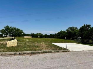 3 Saul St, Lampasas, TX 76550