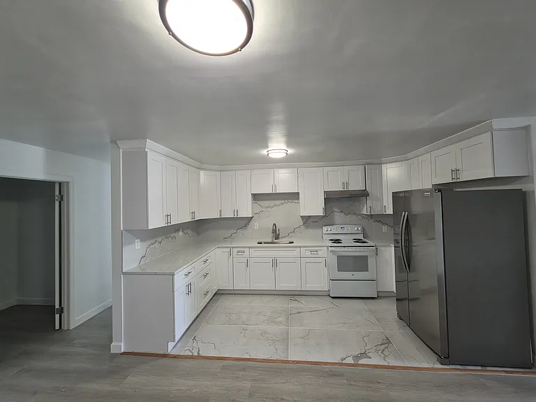 393 Howard Blvd #3 — Photo 4