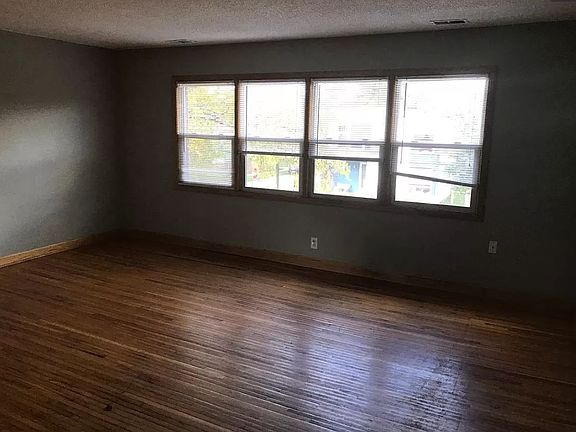 3rd image of 2419 Plymouth Ave N #201