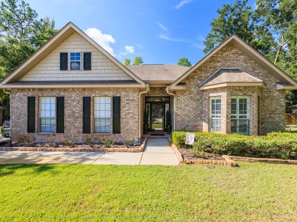 38 Camellia Ct, Freeport, FL 32439