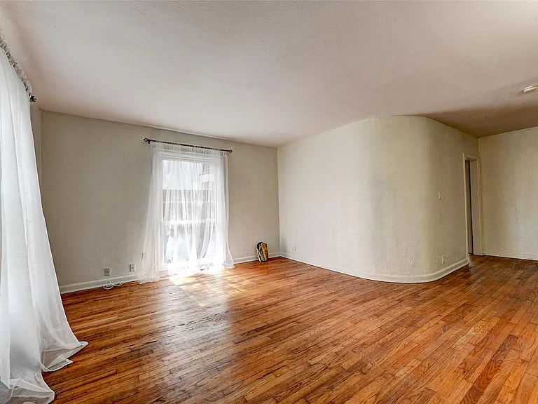 2509 Shakespeare St #1 — Photo 5